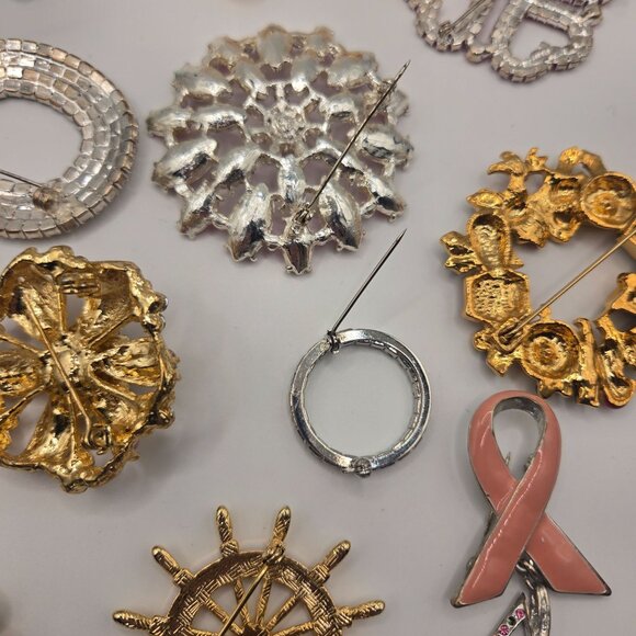 Vintage Brooch Collection Of 17 Pieces Rhinestones Enamel Gold Silver Floral - Picture 9 of 9